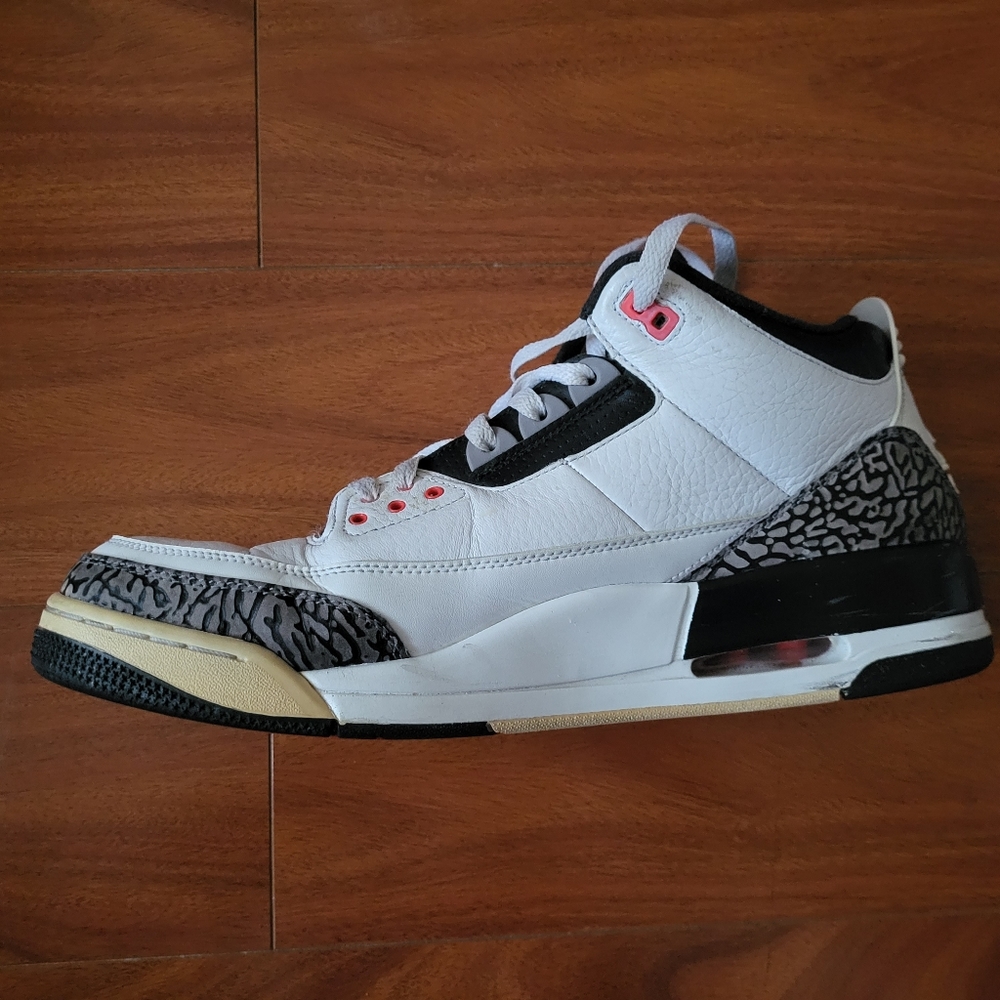 Michael Jordan shoes - Picture 3 of 8